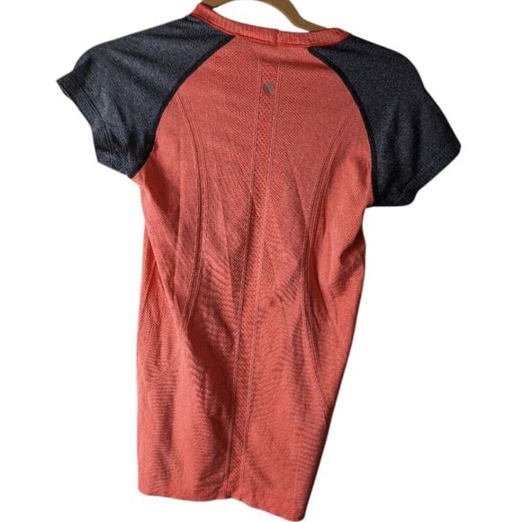 LULULEMON ATHLETICA Swiftly Tech Short Sleeve Size 4 - Picture 4 of 4